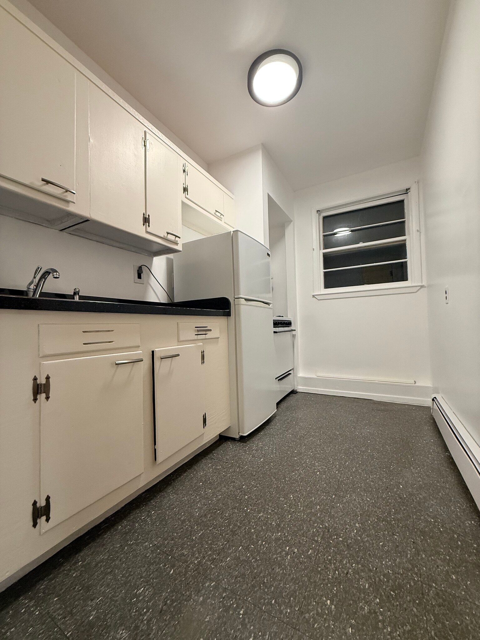 Building Photo - 5 Villa Dr