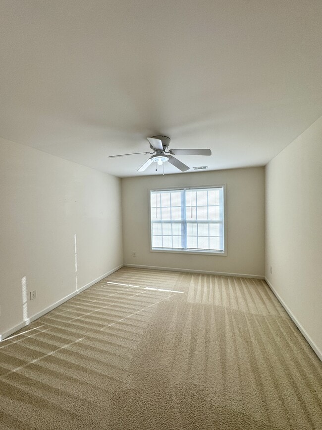 Building Photo - 6314 Mimosa Cir