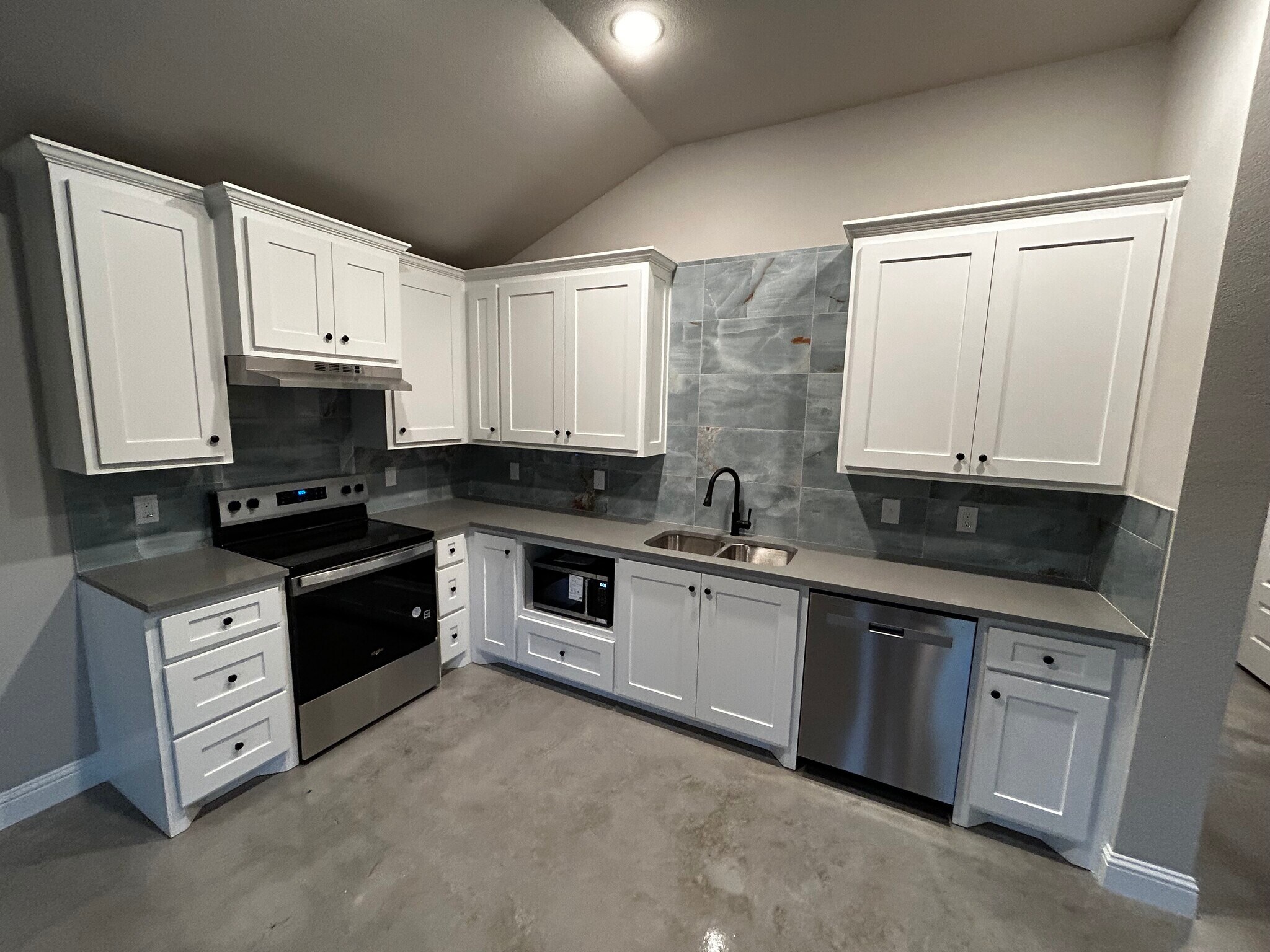 Building Photo - 10024 Highway 199 W