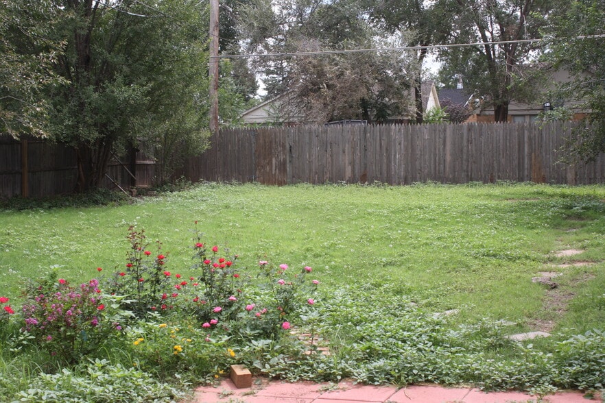 Building Photo - 2509 21st St