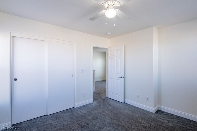 Building Photo - 1068 Crescent Falls St