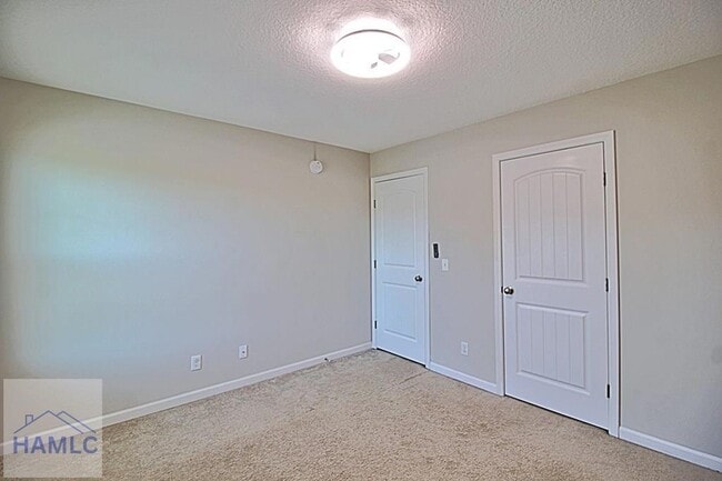 Building Photo - 1301 Windrow Dr