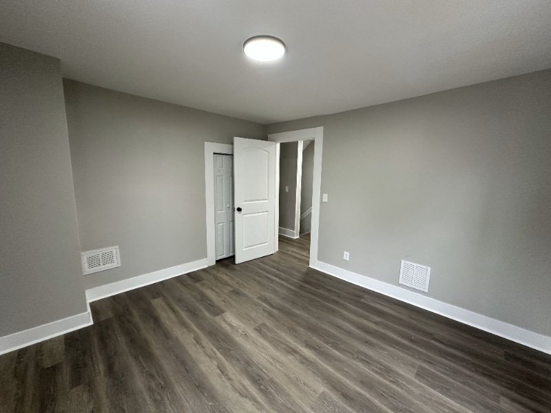 Building Photo - 224-226 W Brown Ave