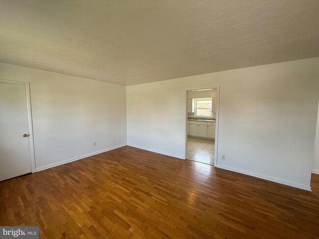 Building Photo - 103 Taft Ave