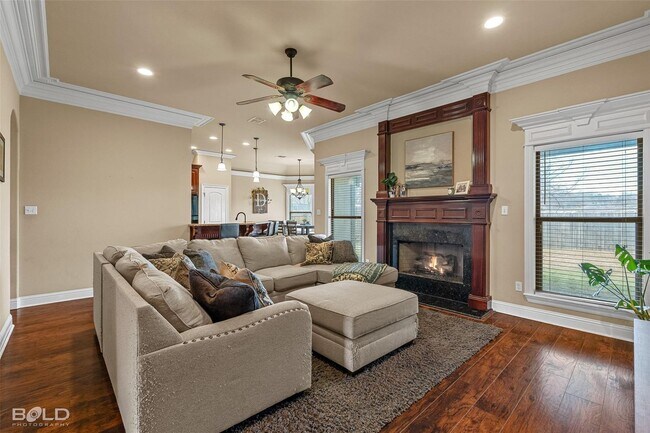 Building Photo - 337 Wood Springs