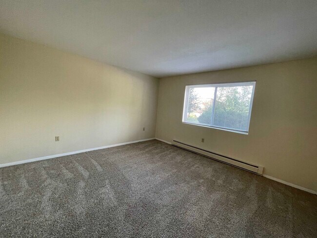 Building Photo - 99 Powers St