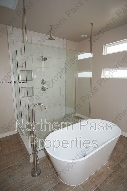 Building Photo - 13094 Castleford Ln