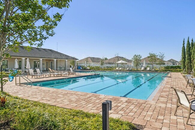 Building Photo - 816 Will Scarlett Ave