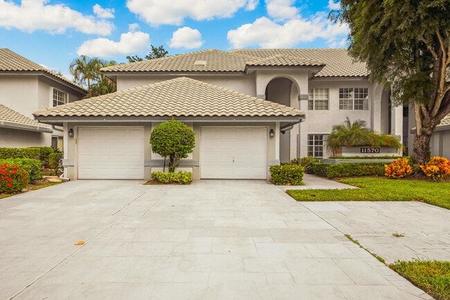 Building Photo - 11570 Briarwood Cir