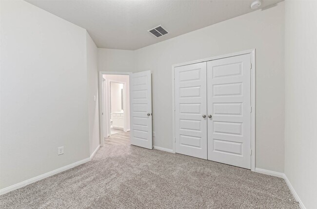 Building Photo - 17590 Rosette Grass Dr