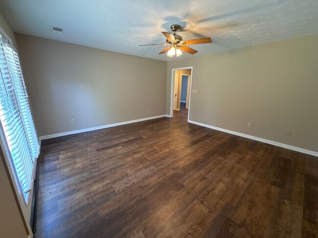 Building Photo - 3320-3322 River Oaks Blvd