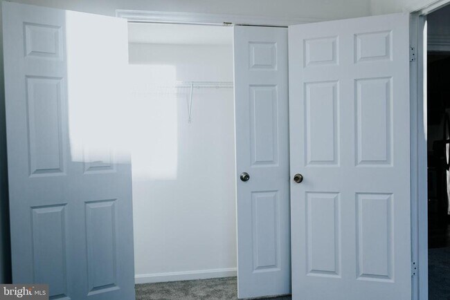 Building Photo - 2511 Madison Ave