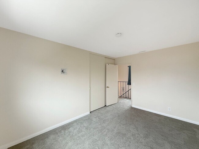 Building Photo - Great 4B/2BA House in Escondido!