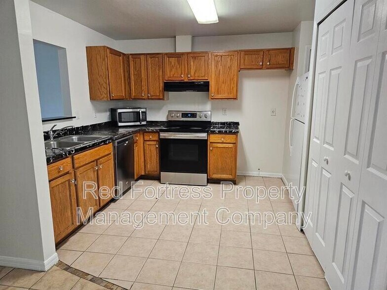 Building Photo - 5317 27th St SW