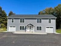 Building Photo - 479 Norwich Ave