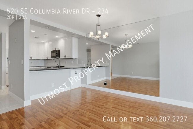 Building Photo - 520 SE Columbia River Dr