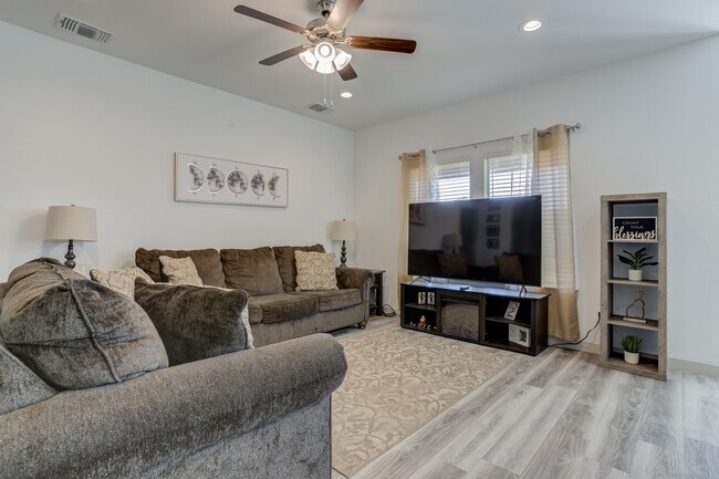 Building Photo - 2323 149th St