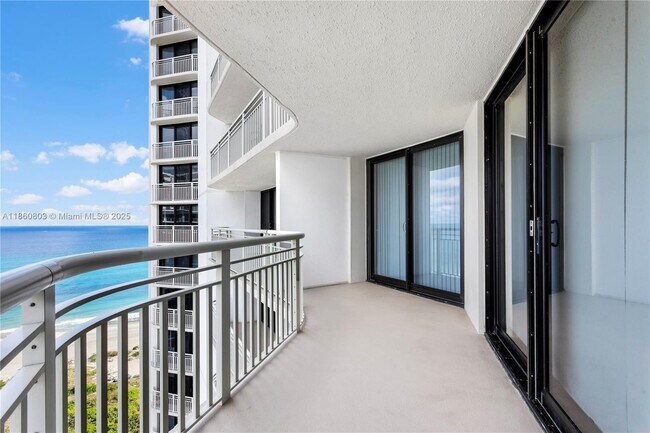 Building Photo - 3000 N Ocean Dr