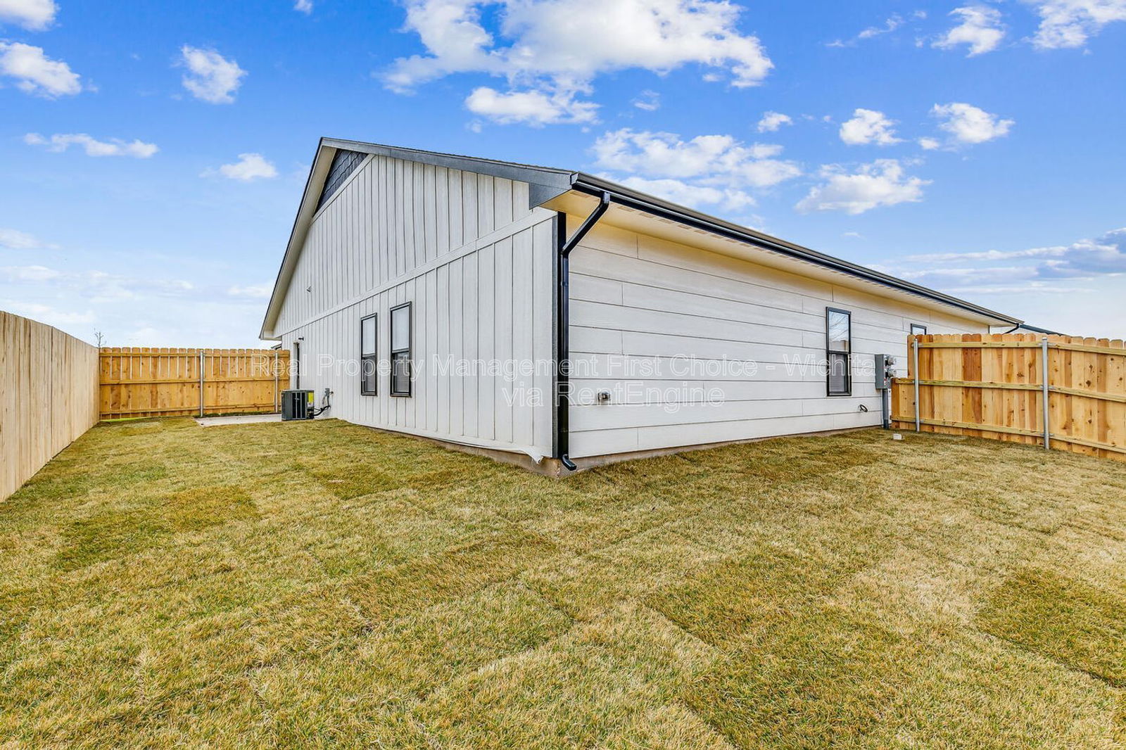 Building Photo - 3521 W 45th St S