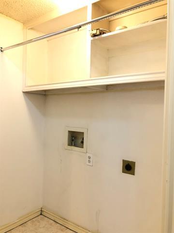 Building Photo - 2135 Cordoba Dr