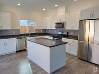 Building Photo - MOVE IN SPECIALL!!! $500 OFF FIRST MONTH'S RENT!