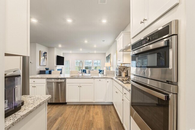 Building Photo - 5822 Whitebark Dr