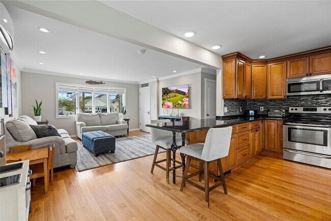 Building Photo - 551 Fire Island Ave