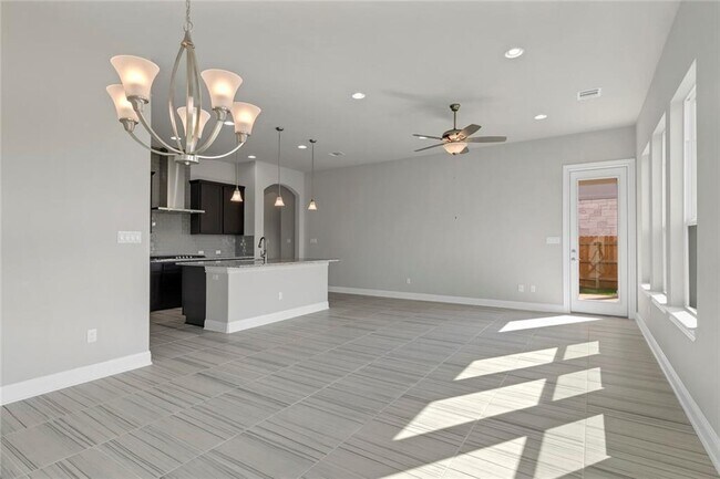 Building Photo - 4628 Katherine Dr