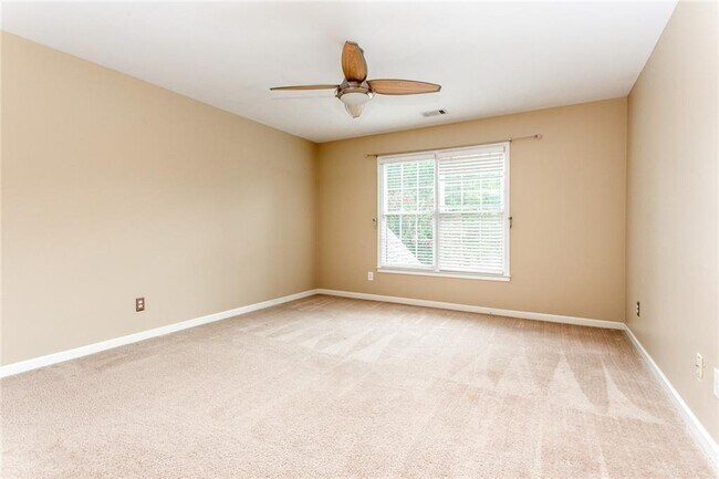 Building Photo - 5020 Greatwood Ln