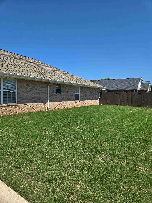 Building Photo - 101 Herrick Dr SW