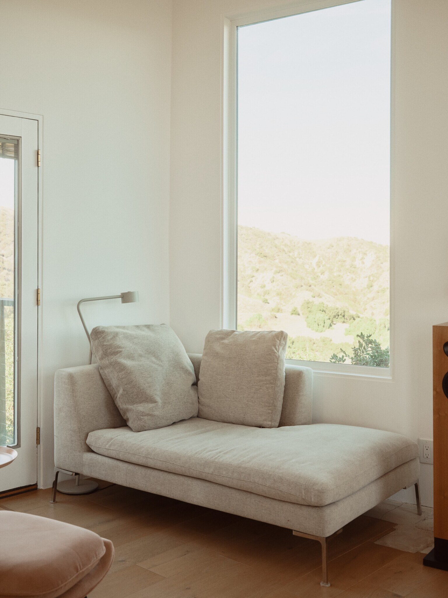 reading nook - 21960 Cereza Way