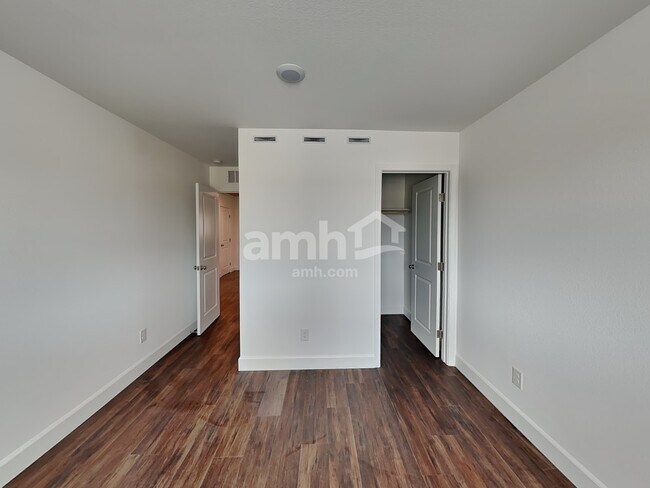 Building Photo - 8937 Carmine Cob Ave