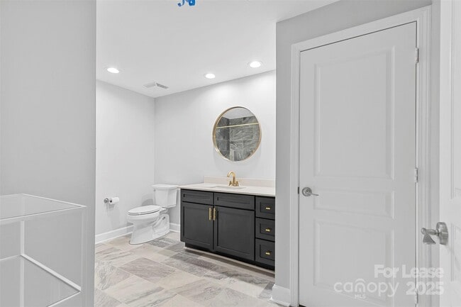 Building Photo - 1315 East Blvd