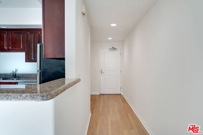 Building Photo - 1731 Corinth Ave