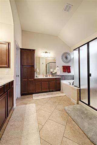 Building Photo - 1640 Bradford Grove Trail