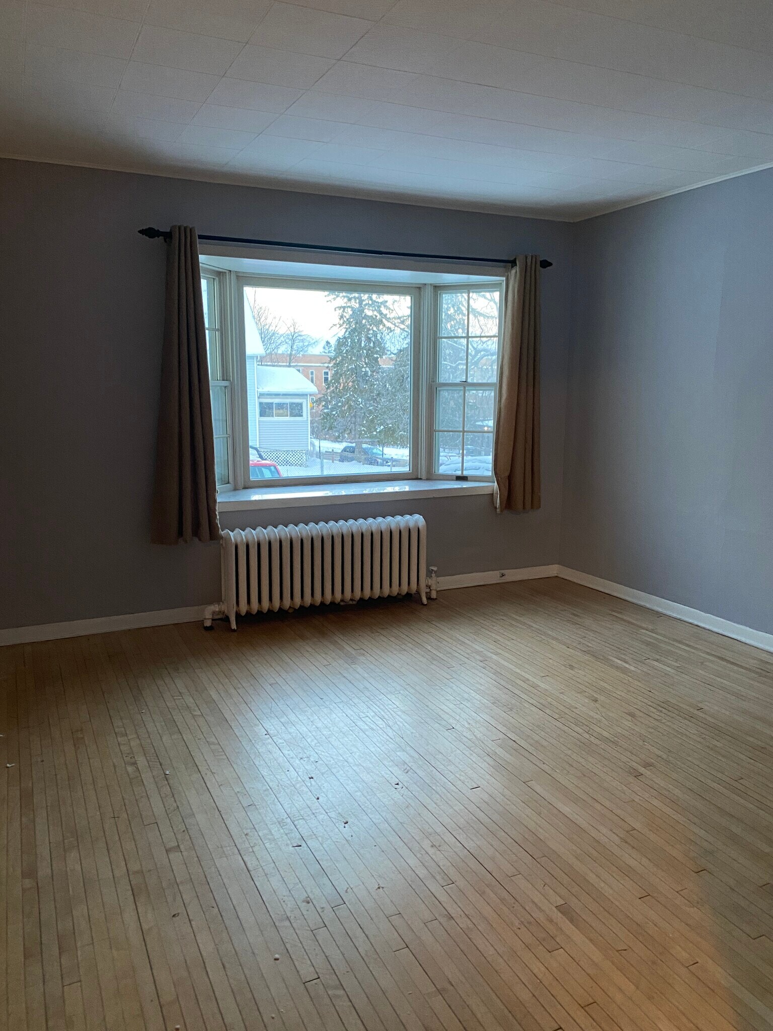 Building Photo - 1107 N 7th Ave E