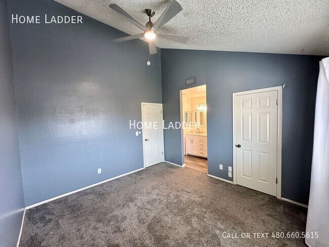 Building Photo - 1702 N Ventura Ln