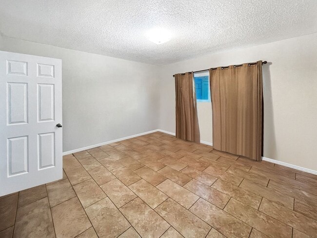 Building Photo - 4084 137th St
