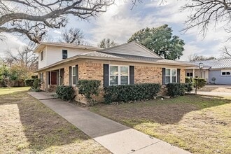 Building Photo - 1522 W Tucker Blvd