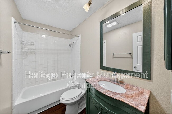 Building Photo - 4107 Medical Dr
