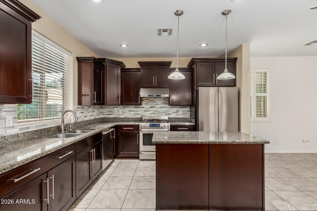 Building Photo - 1684 W Pelican Dr