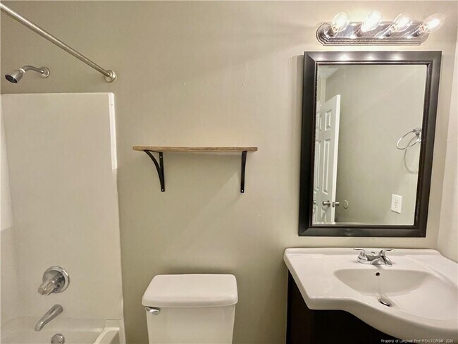 Building Photo - 6928 Bostick Dr