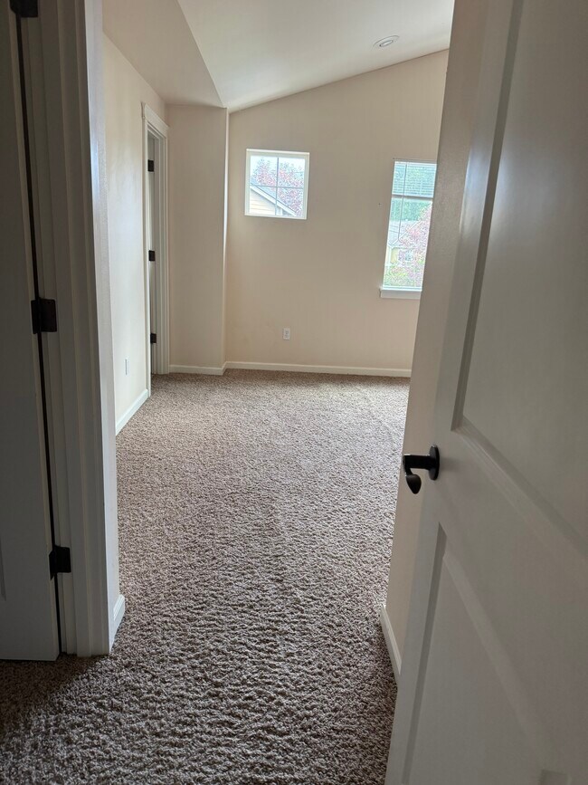 Building Photo - 11118 Paine Field Way