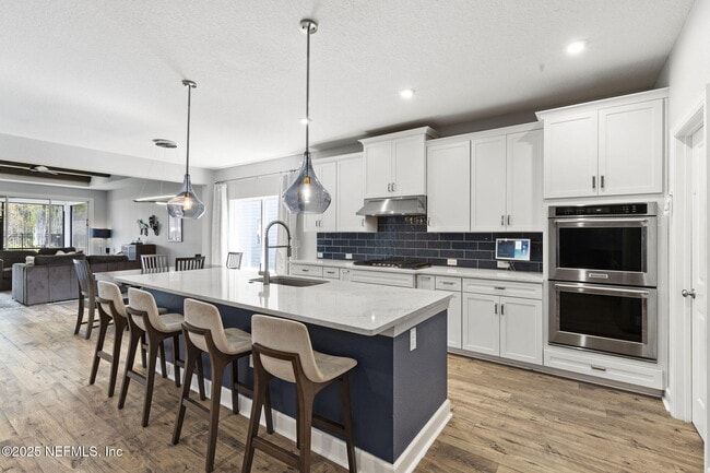 Building Photo - 205 Willow Crk Ct