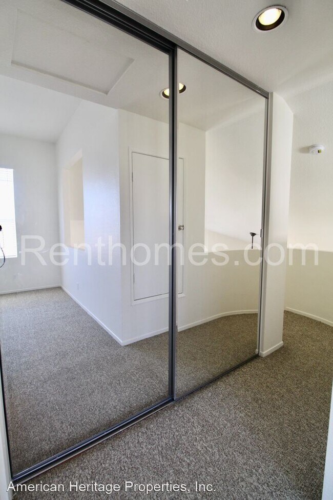 Building Photo - 2 br, 2 bath House - 1356 Serena Circle #1