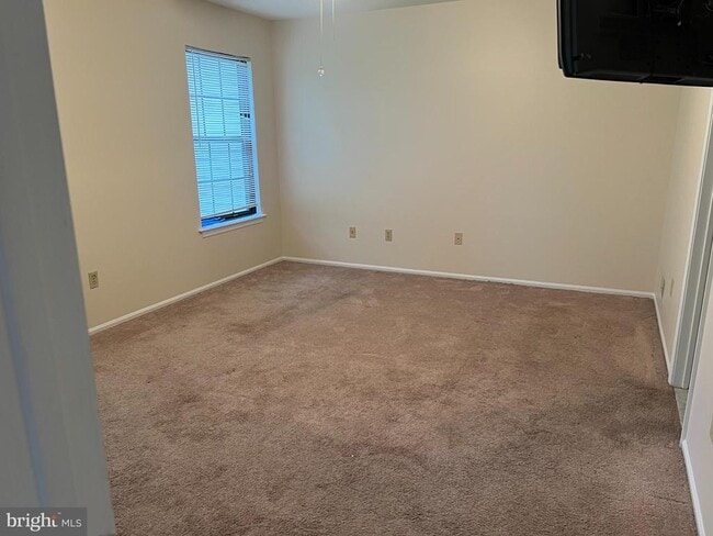 Building Photo - 17 Banbury Ct