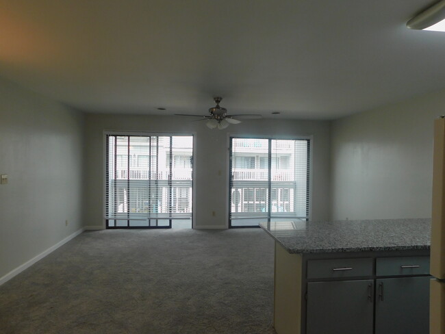 Building Photo - 3700 Golf Colony Ln