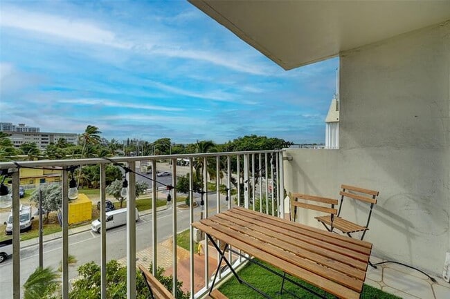 Building Photo - 111 Briny Ave