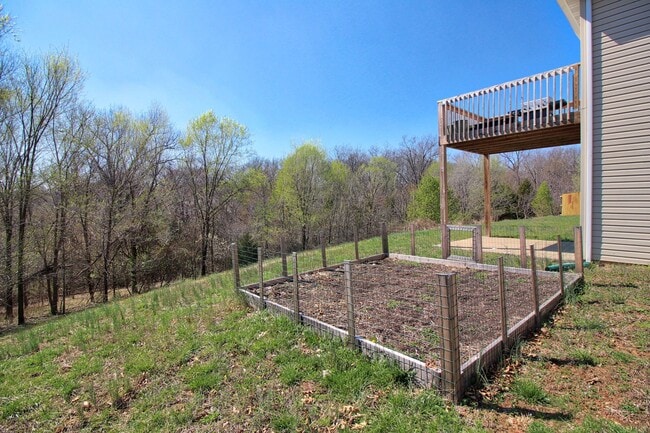 Building Photo - Available 6/16