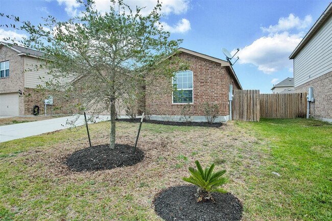 Building Photo - 104 Indigo Brush Dr